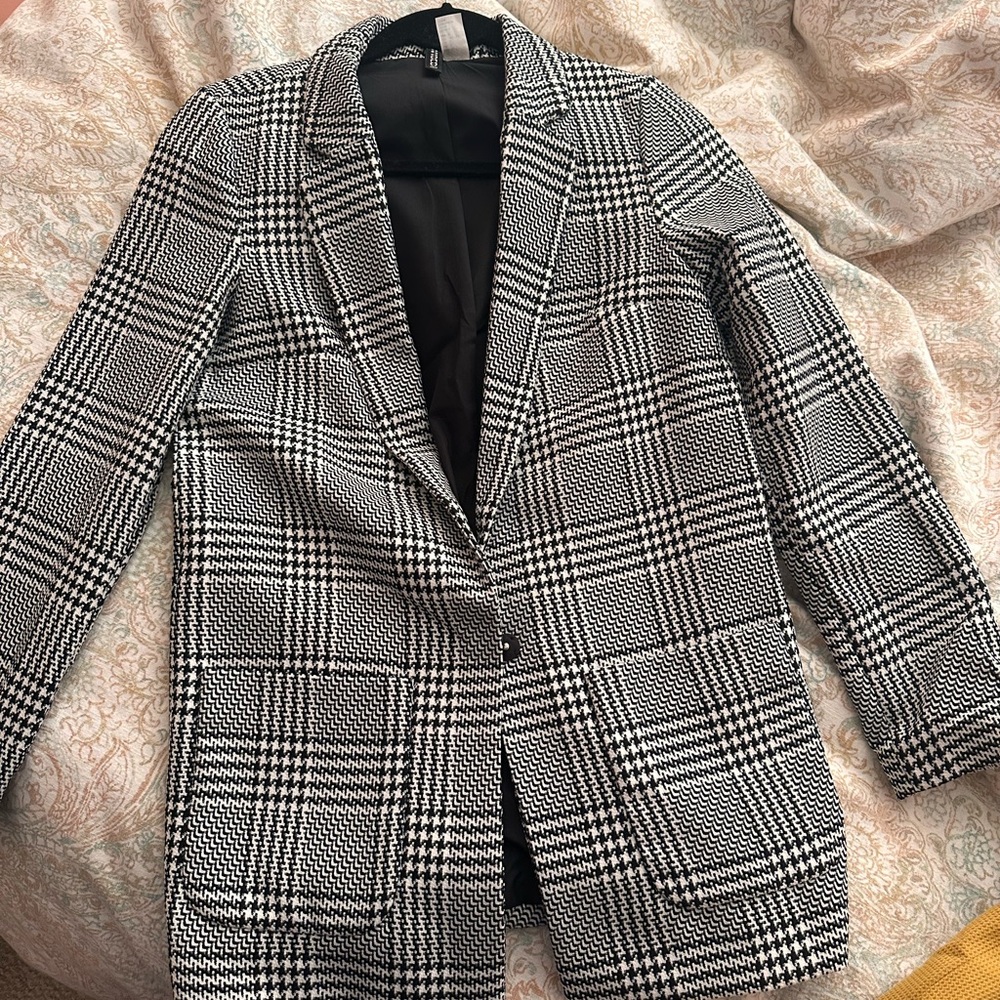 H&M Black and White Plaid Blazer